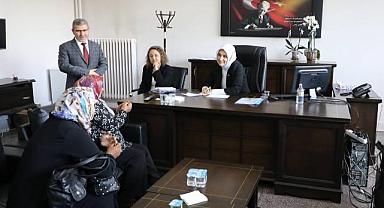 Vali Yiğitbaşı, Halk Toplantısında Vatandaşları Dinledi