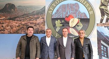 Yarım Elma Derneği, Afyonkarahisar'da Sosyal Yardım ve Dayanışma Çalışmalarıyla Öne Çıkıyor