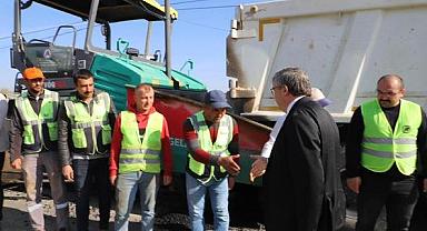 Yurdunuseven, Sülümenli-Şeker Fabrikası arasındaki sıcak asfalt çalışmasını inceledi.