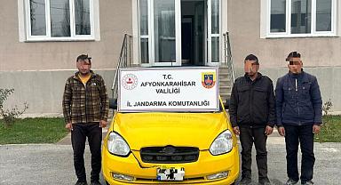 Afyonkarahisar'da göçmen kaçakçılığı yaptığı öne sürülen kişi tutuklandı