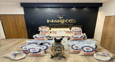 Afyonkarahisar'da mermerlerin içerisine gizlenmiş 1 milyondan fazla uyuşturucu hap ele geçirildi