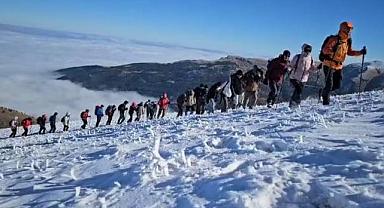 Afyonkarahisar’da Uluslararası Dünya Dağ Günü Tırmanışı