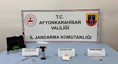Afyonkarahisar'da Uyuşturucu Operasyonu: Çok sayıda tutuklama ve uyuşturucu ele geçirildi