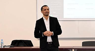 AKÜ'de Yabancı Dil Eğitiminde Yapay Zeka Atölyesi Gerçekleştirildi