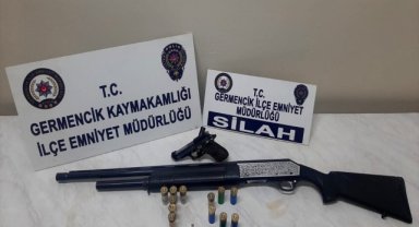 Aydın'da seyir halindeki otomobile yapılan silahlı saldırıda 1 kişi yaralandı