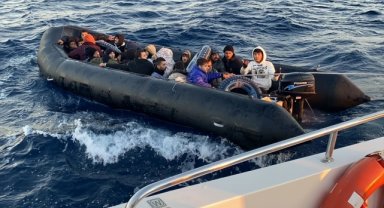 Bodrum açıklarında 28 düzensiz göçmen yakalandı