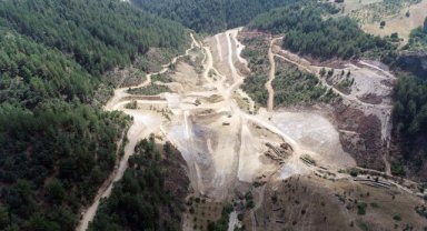 Demirci Boyacık Barajı'nda çalışmalar devam ediyor