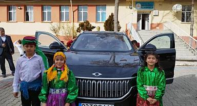 Dinar'da Milli Otomobilimiz TOGG Öğrencilerle Buluştu.
