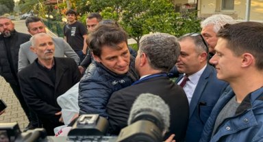Hakem Halil Umut Meler İzmir'deki evine geldi: