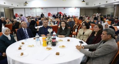 HEDEP Eş Genel Başkanı Oruç, İzmir'de "Halk Buluşması"na katıldı