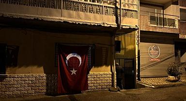 Irak'ın kuzeyindeki saldırıda şehit olan Teğmen Günay'ın İzmir'deki ailesine şehadet haberi verildi