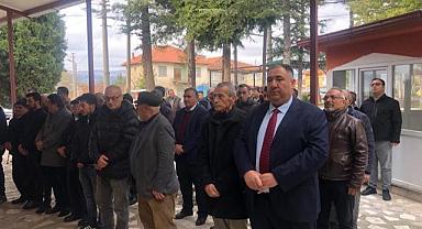 İYİ Parti Dinar İlçe Başkanının Kayınvalidesi Son Yolculuğuna Uğurlandı