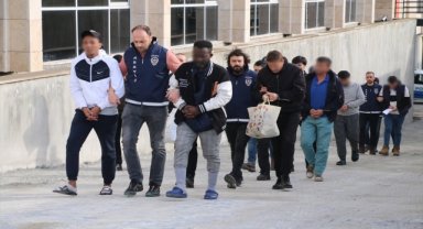 Kütahya'da polis operasyonunda aranan 19 kişi yakalandı
