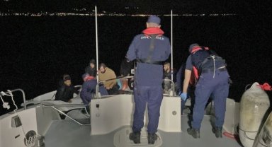 Muğla açıklarında 20 düzensiz göçmen yakalandı