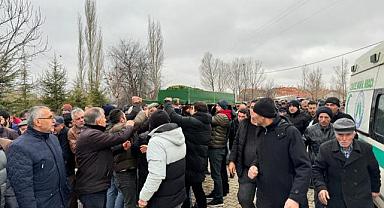 Şehit Babası Mehmet Işık Son Yolculuğuna Uğurlandı