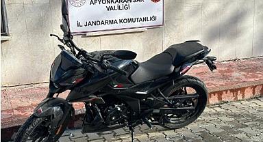 Bir Adet Plakasız Motosiklet