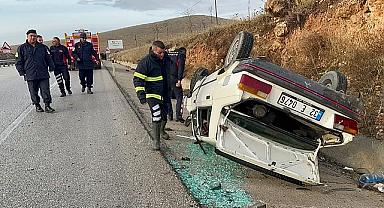 Dinar'da Otomobil Takla Attı