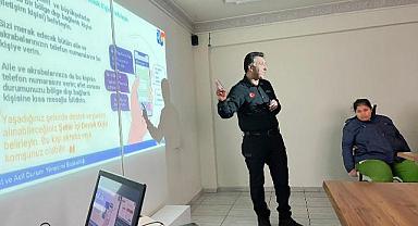 Emirdağ'daki bir bakım evinde personel afet bilinci eğitimi aldı.