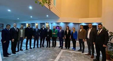 esnaf problemlerine çözüm için kararlılıkla çalışıyor.