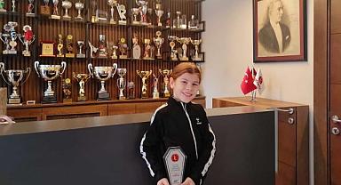 Hafsa Zehra Çınar ve İsmail Doruk Kocagöz, Tenis Sahnesinde Parlıyor