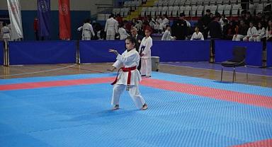Okul Sporları Karate Müsabakaları Başladı