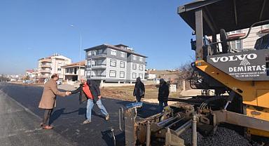 Sandıklı'da Yol Altyapı Hizmetleri Hız Kesmeden Devam Ediyor
