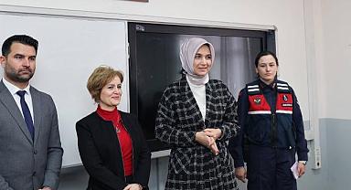 Vali Yiğitbaşı, Salar’da En İyi Narkotik Polisi Anne Eğitimine Katıldı