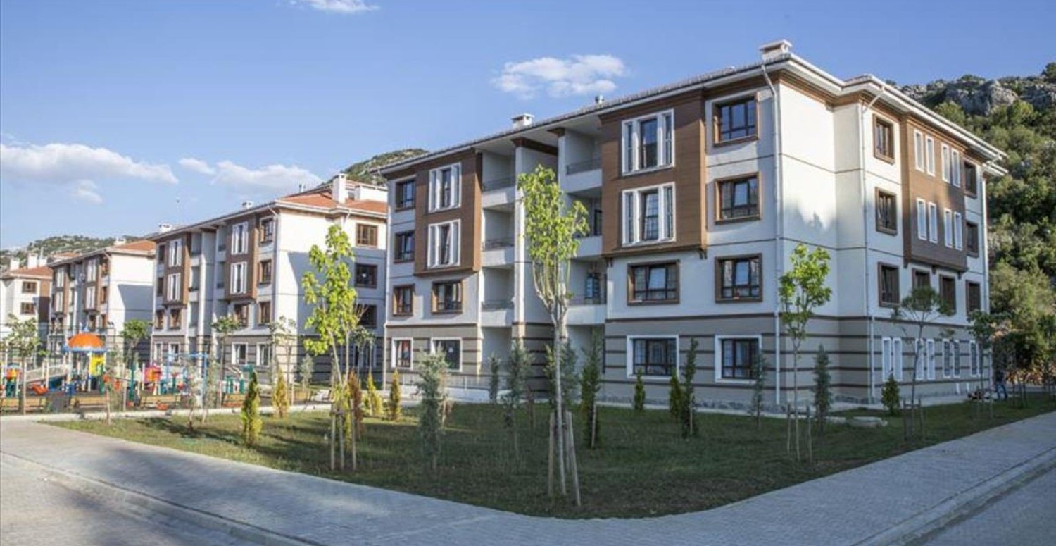 9 ilde yaşayanlara TOKİ piyangosu çıktı! 2+1 3+1 dairelerin aylık taksidi yok artık dedirtecek