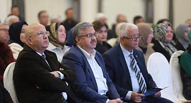 Afyonkarahisar'da Siyasetçi, Halka Projelerini Anlattı 
