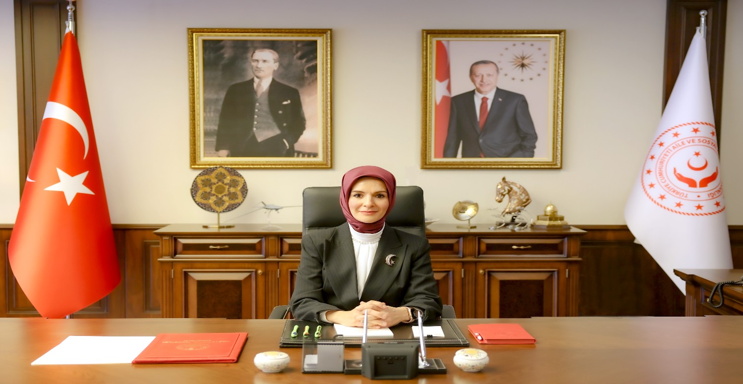 Bakan Göktaş bizzat açıkladı! ASHB kamuya 8 Bin yeni sözleşmeli personel alacak! KPSS mülakat yok...
