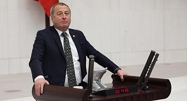 “Basına şiddet asla kabul edilemez, şiddetle kınıyorum”