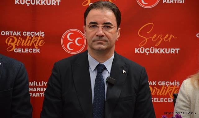 Belediye işçisinin düğününe gidip 100 lira takmayacaklar 100 bin TL destek vaat ediyor