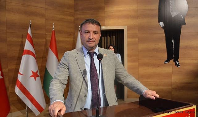 depremde hayatını kaybeden vatandaşlarımıza yakınlarına da sabırlar diledi.