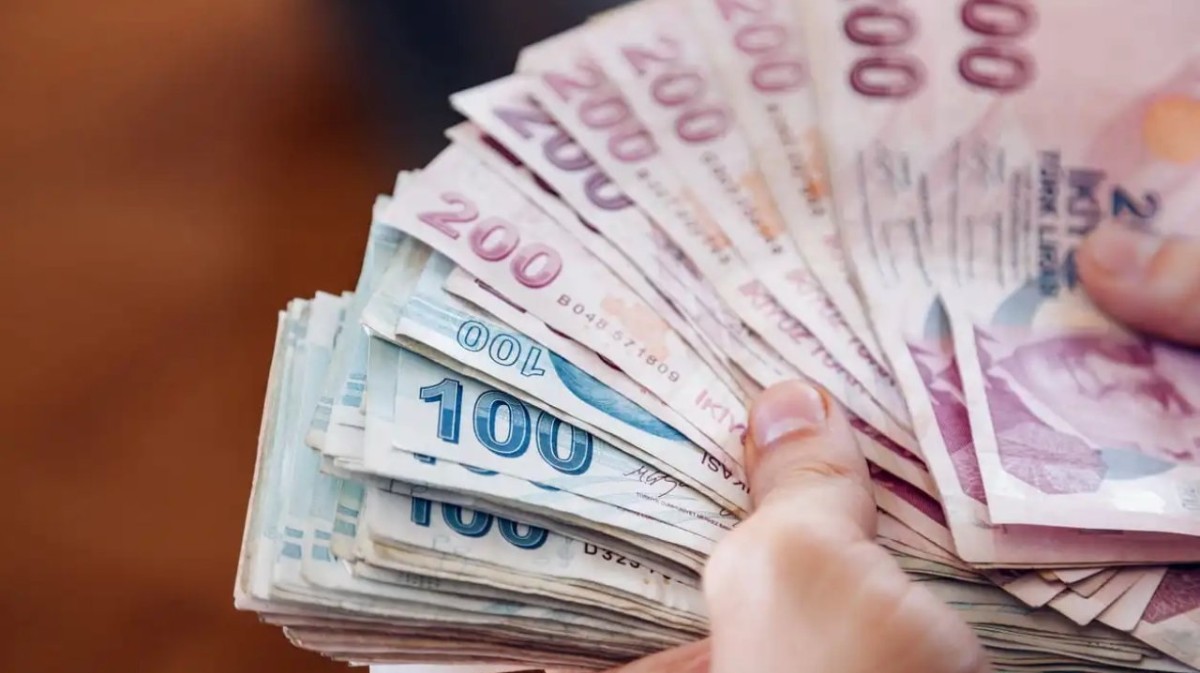 Emekli maaşını bankadan, ATM'den çekenlere müjde! 12 bin TL'lik sürpriz ödeme için o güne dikkat!