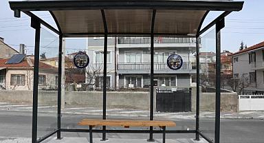 Emirdağ Belediyesi'nden Modern Minibüs Durakları 