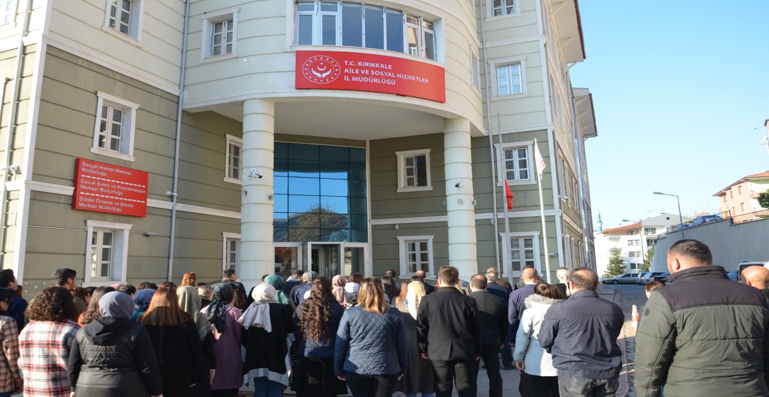 İş arayanlara KPSS 60 puanla kaçmaz fırsat! Bakanlık o kadrolara personel alımını başlattı