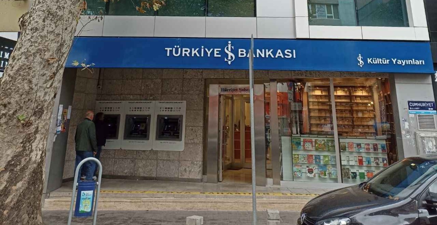 İş Bankası'nda yüksek maaşlı personel alımı! Yaş şartını sağlayan yaşadı