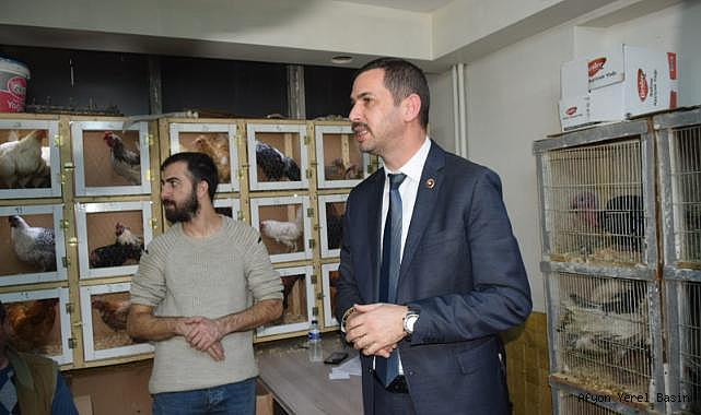 İYİ Parti Adayı Alper Yağcı, Güvercin Tutkunlarını Ziyaret Etti ve Destek Sözü Verdi