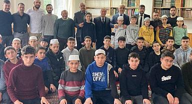 Kur'an Kursu, dini liderlerin ziyaretleriyle dikkat çekiyor.