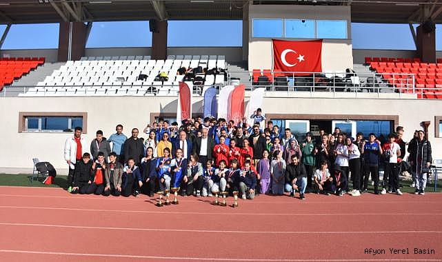 Okul Sporları Yıldızlar Atletizm müsabakaları tamamlandı.