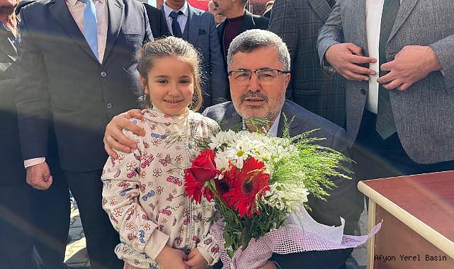 Özkaya, İlçelerde Vatandaşlarla Buluşuyor.