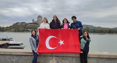 Sandıklı Fen Lisesi öğrencilerinden üç ülkeye ziyaret 