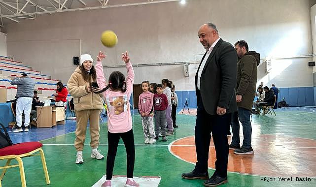 Şuhut'ta gençler için sporun kapıları açıldı