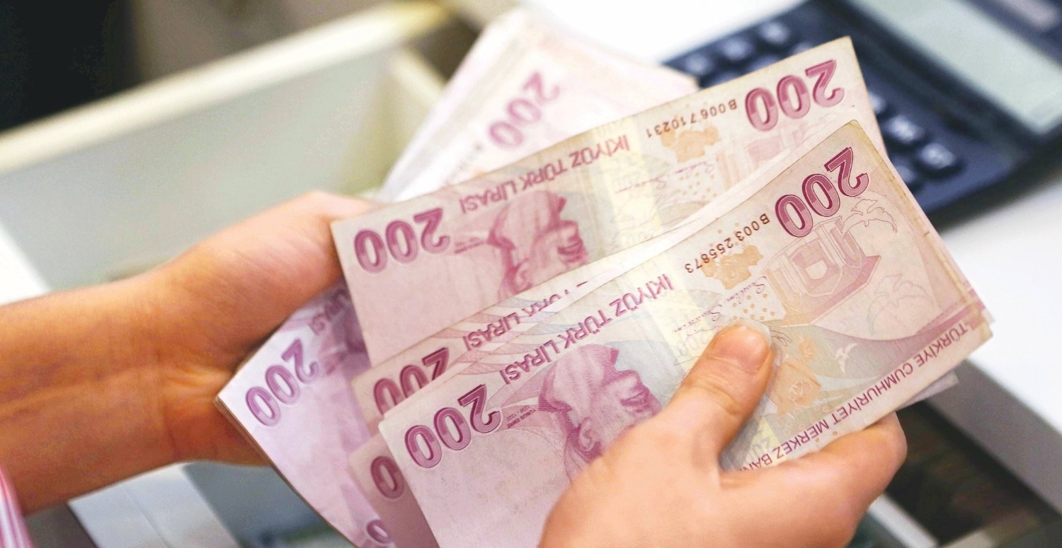 Tek bir başvuruyla 12.000 TL kazandıracak! O banka emeklilere kıyak geçti