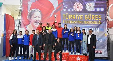 U-17 Kadınlar Türkiye Güreş Şampiyonası tamamlandı 