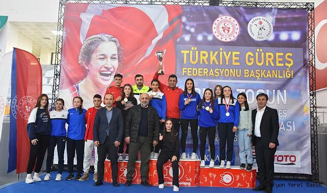 U-17 Kadınlar Türkiye Güreş Şampiyonası tamamlandı