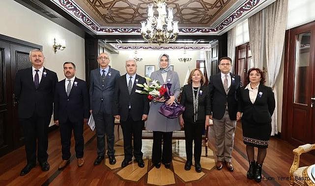 Vali Vergi Haftası'nın toplantıda başarı dileklerinde bulundu.