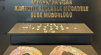 Afyonkarahisar'da uyuşturucu operasyonda 2 zanlı tutuklandı