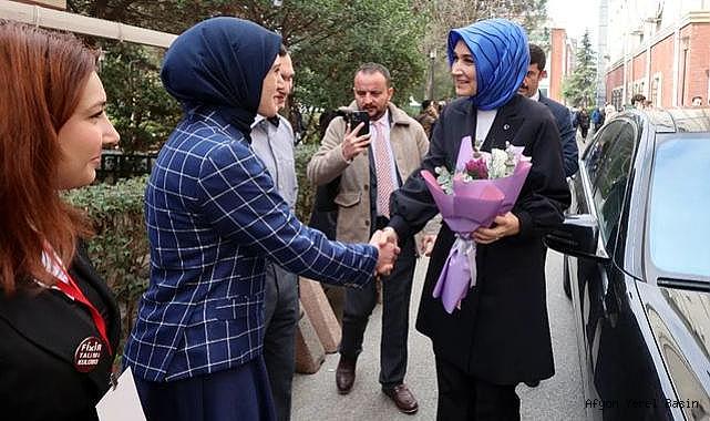 Afyonkarahisar Valisi Doç. Dr. Kübra Güran Yiğitbaşı, kadınların yönetici pozisyonlarında karşılaştığı zorlukları anlattı.