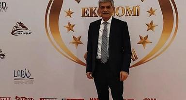 Başkan Erol, yılın en başarılı belediyecilik içme suyu projesi ödülünü aldı
